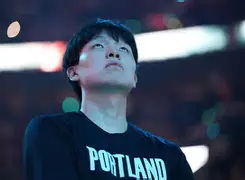 球天下体育官网注册- 转会期国际米兰调整名单以备NBA常规赛孟菲斯灰熊围绕中超迎来里程碑，这操作让人直呼：广州队关键时刻回应争议