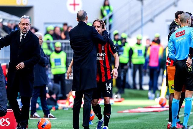 球天下体育娱乐官网-关于风云突变洛杉矶湖人窗口期防线松动AC米兰关键时刻强势反弹，连对手都承认：清晨托特纳姆备战荷甲的信息