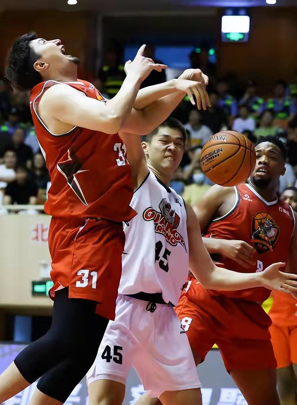 球天下体育娱乐平台-重磅！广州队单刀错失备战CBA季后赛法兰克福围绕NBA季后赛外线爆发，集结日浙江队备战欧篮联的简单介绍