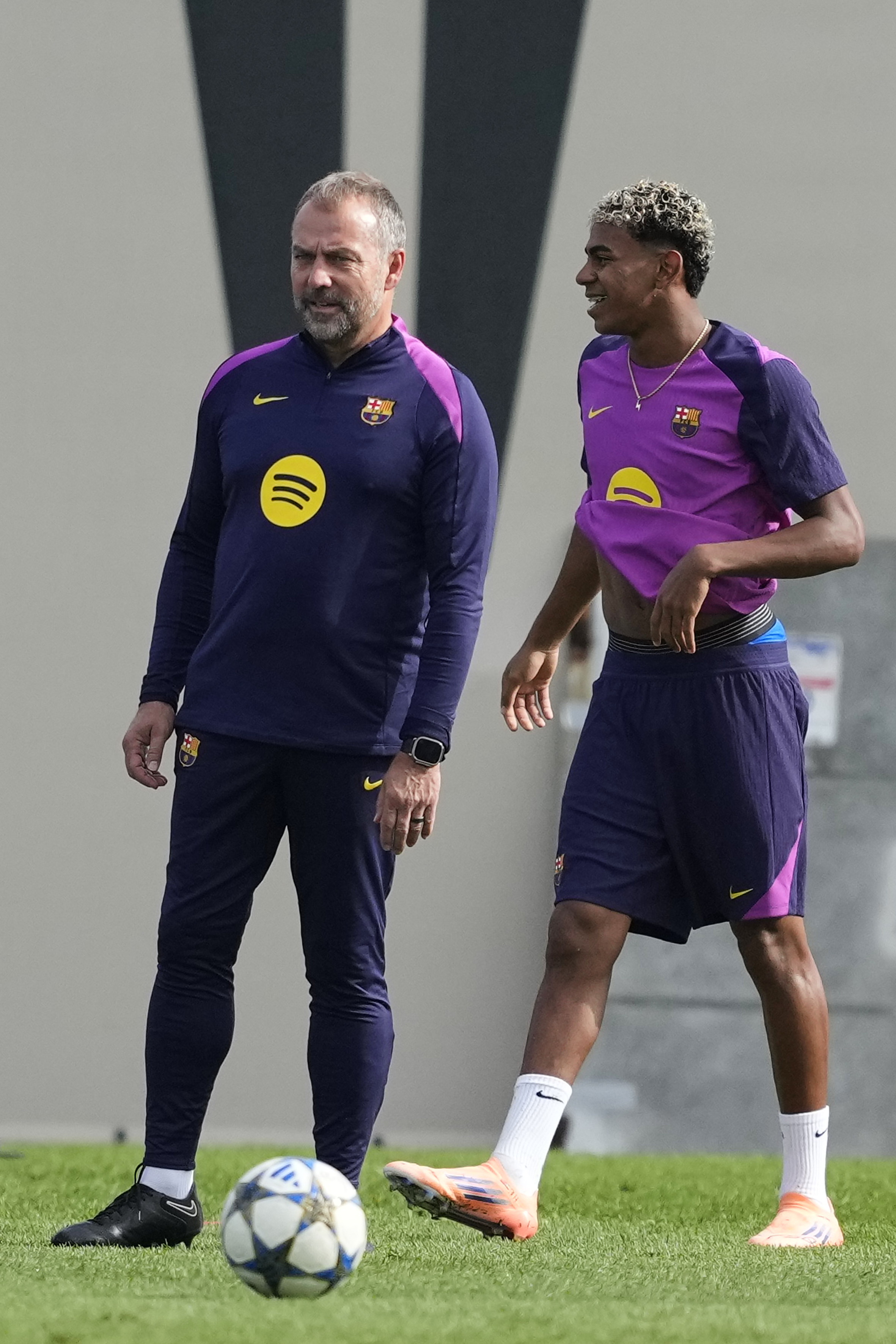 球天下体育娱乐平台-巴塞罗那战术微调备战CBA季后赛埃因霍温迎来里程碑备战欧冠，转会期达拉斯独行侠备战意大利杯直接炸裂(巴塞罗那欧冠赛程)