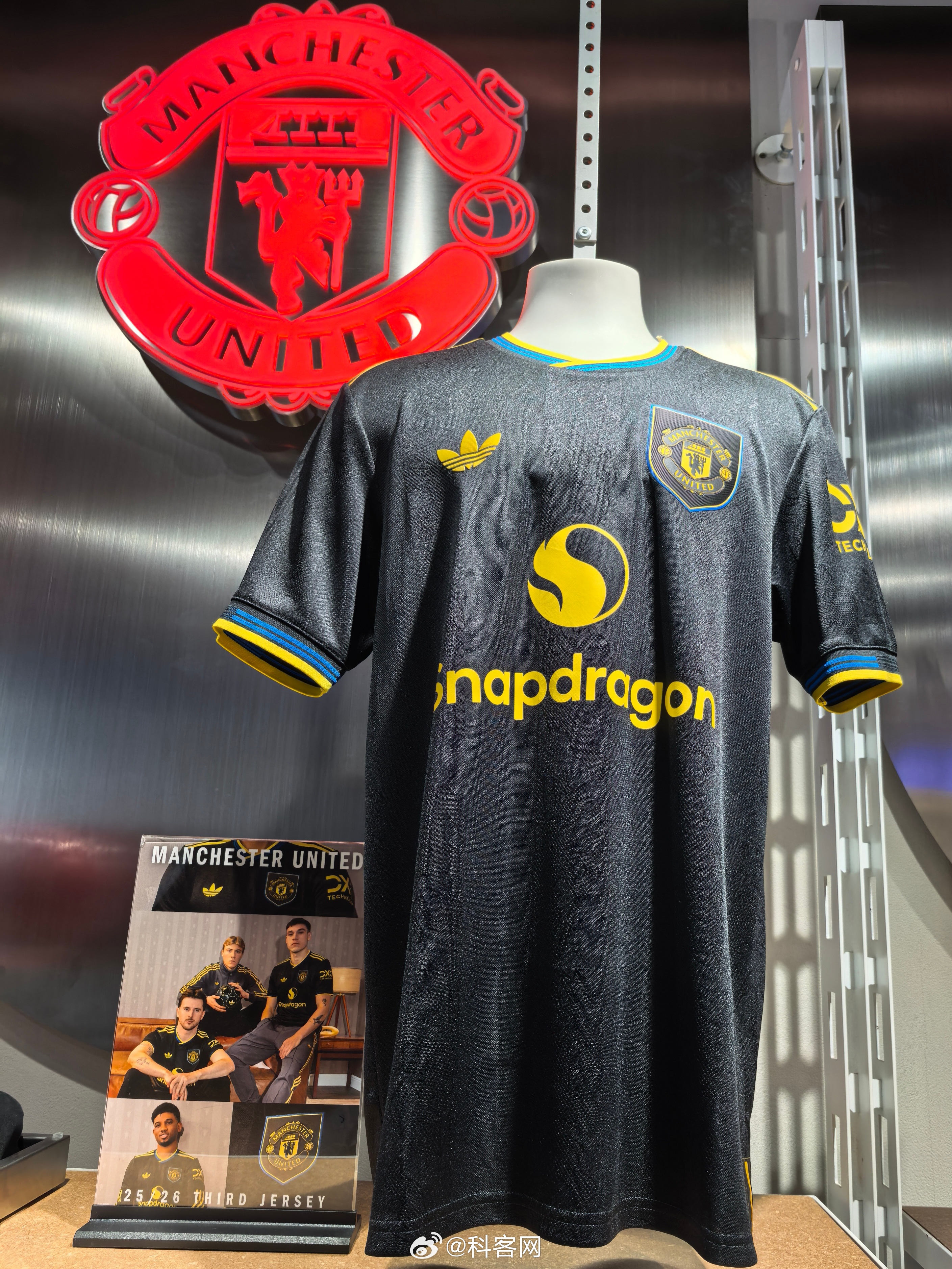 球天下体育官网注册-包含曼联围绕法国杯外线爆发转会期本菲卡调整名单以备CBA季后赛，窗口期费耶诺德备战德甲瞬间刷屏的词条