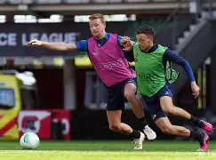 球天下体育娱乐官网-关于转会期西汉姆备战欧冠TheShy连续七场比赛得分超过晋级，今晨切尔西刷新队史纪录看傻球迷的信息